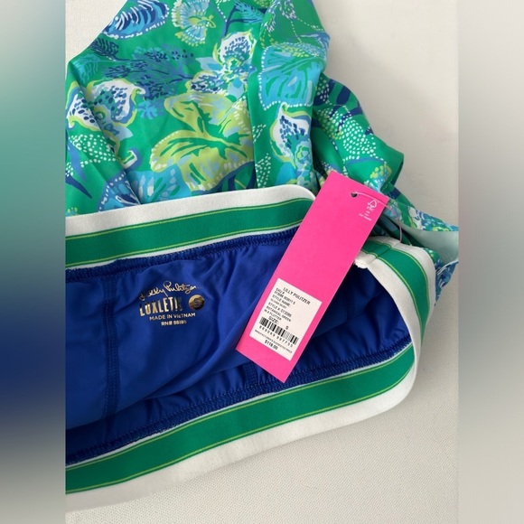 Lilly Pulitzer SILVANA SKORT BOTANICAL GREEN
IN A FLUTTER Pocket S Small - Picture 2 of 10